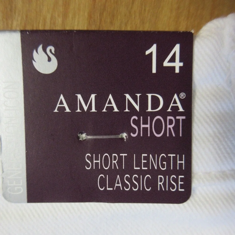 GLORIA VANDERBILT Amanda Jean Shorts Sz 14 Vintage White Stretch Denim Jorts NWT